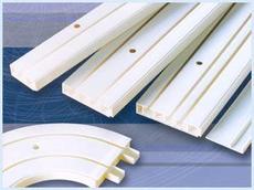 Пластиковый карниз