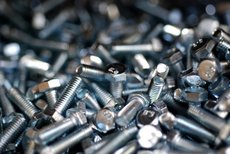 саморезы, шурупы, анкера, шпильки, болты