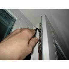 Регулировка пластиковых окон и дверей